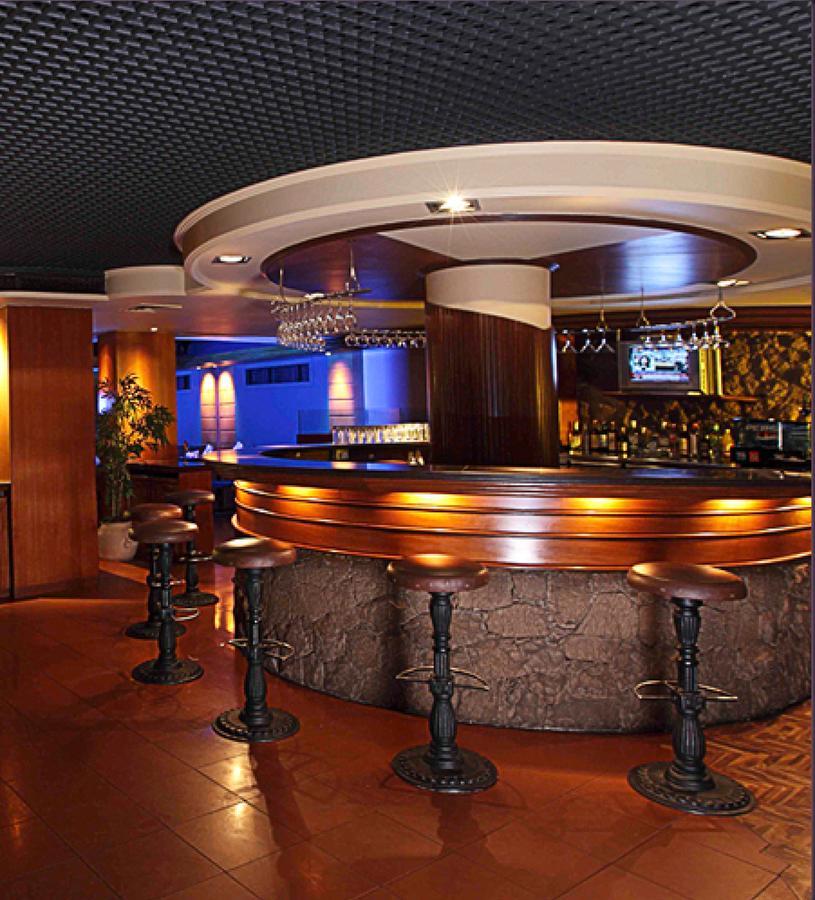 The Royal Orchid Hotel, Chembur Mumbai  Buitenkant foto