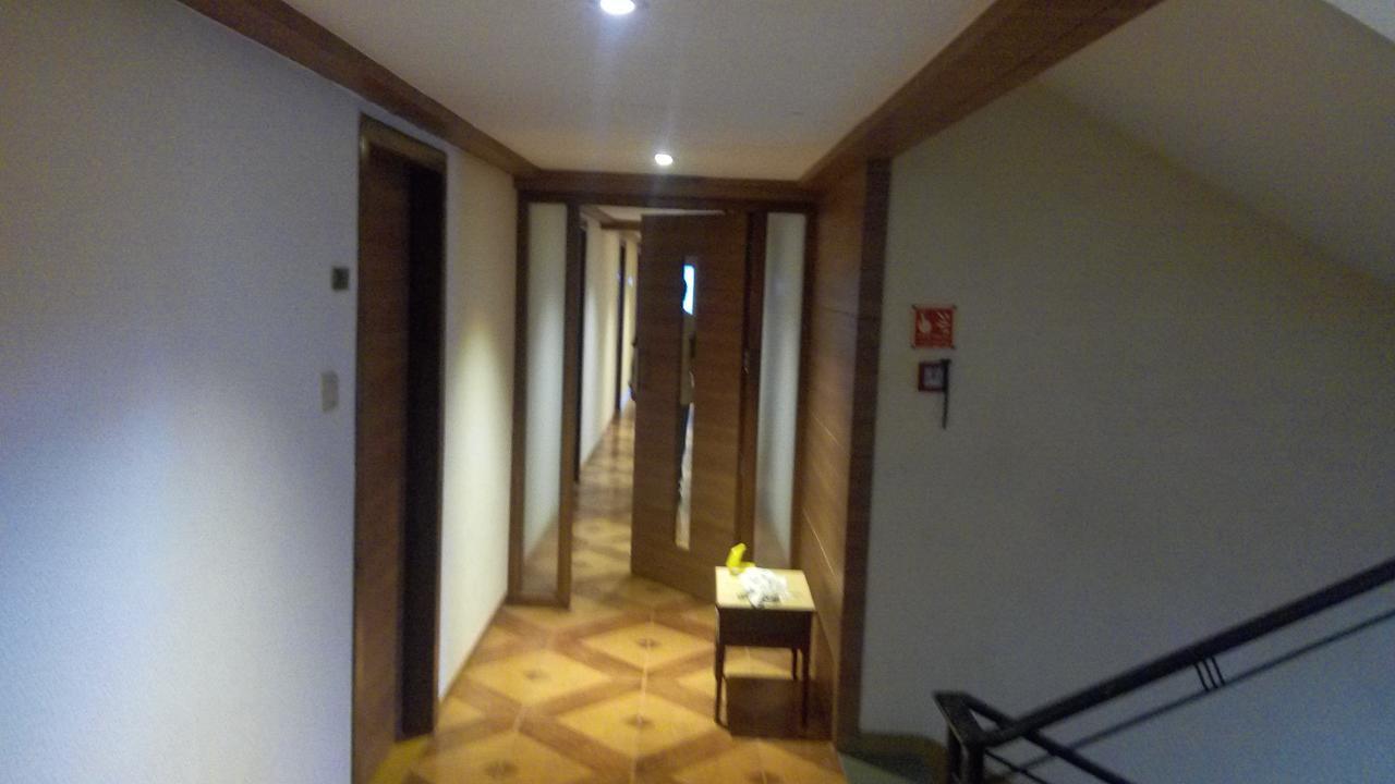 The Royal Orchid Hotel, Chembur Mumbai  Buitenkant foto