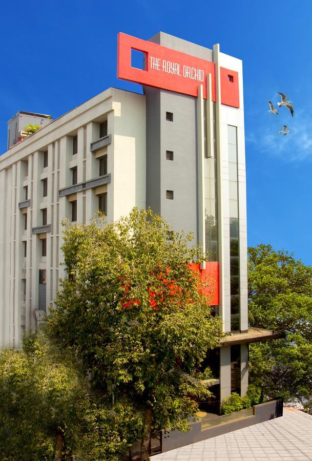 The Royal Orchid Hotel, Chembur Mumbai  Buitenkant foto